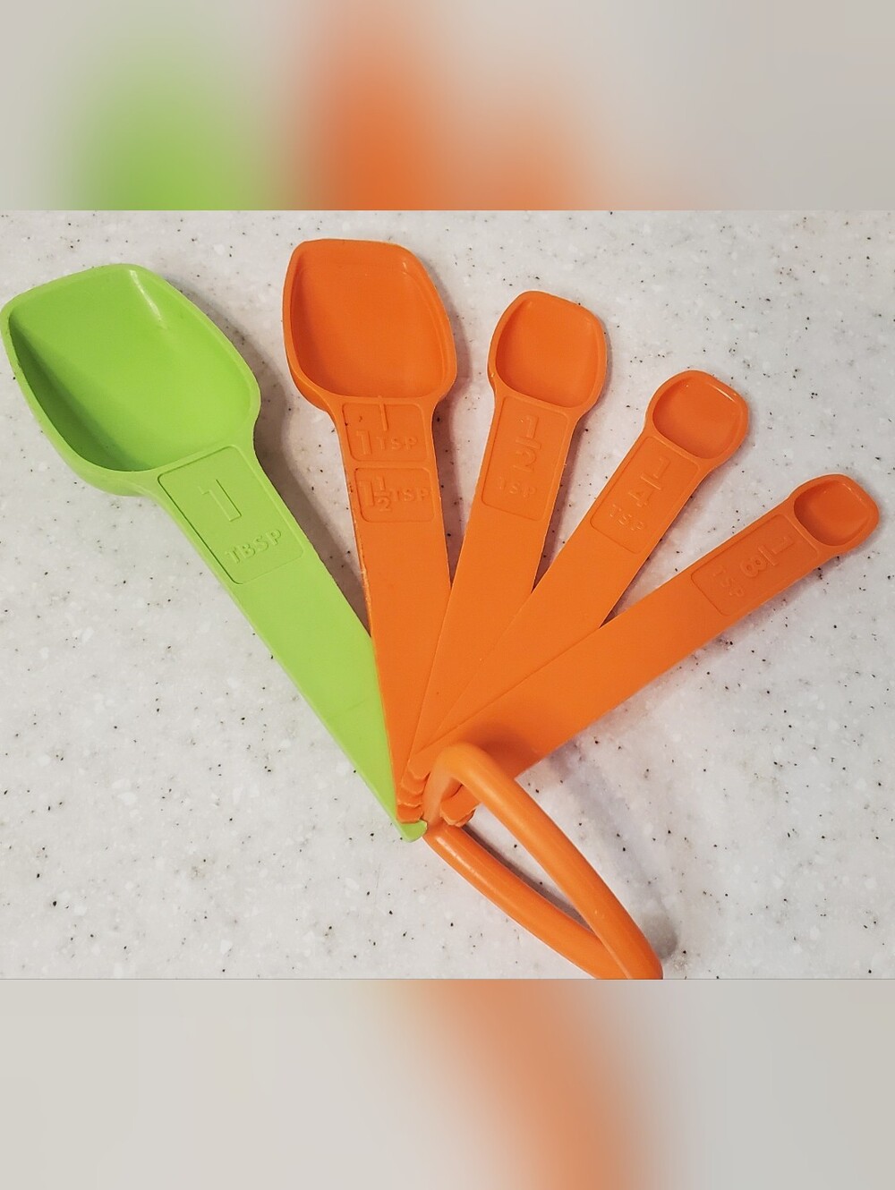 Vintage Tupperware Measuring Spoon Set Orange Green 5 Pc Removable Ring USA